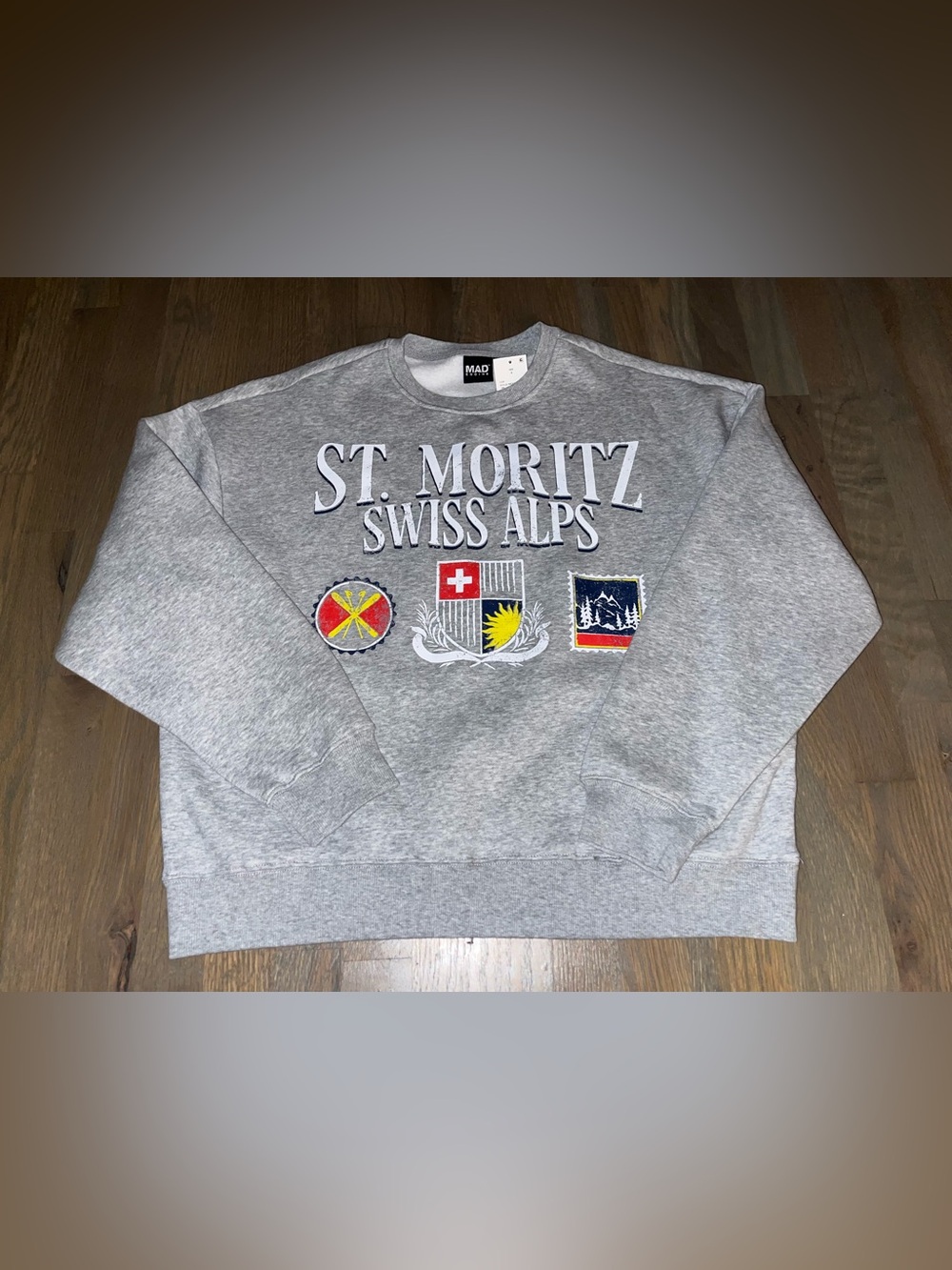 NWT MAD Engine St. Moritz Swiss Alps Graphic Crewneck Sweatshirt Gray S
